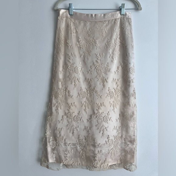 Dresses & Skirts - Vintage Elegant Cream Lace Skirt